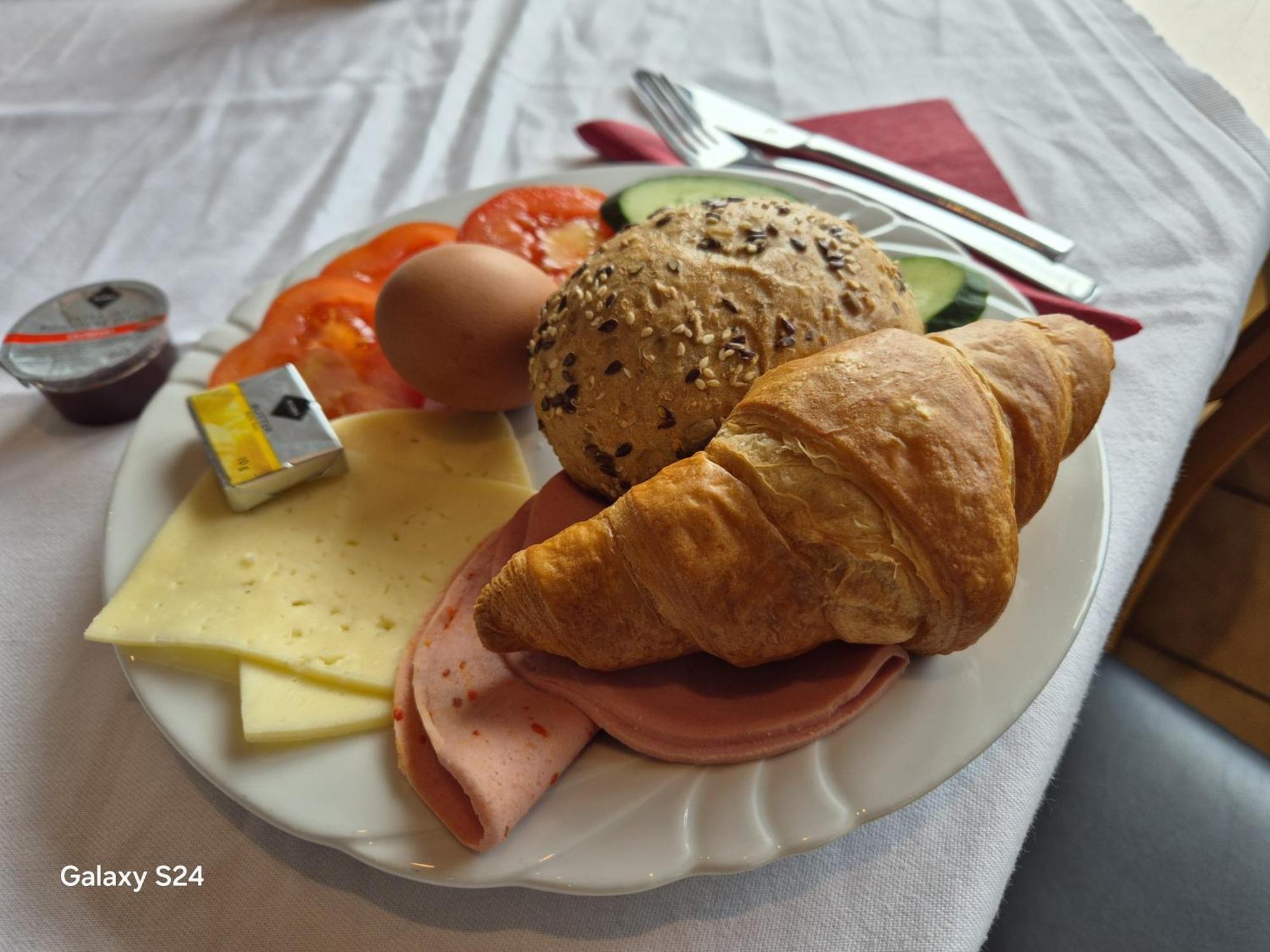 B3 Hotel Niederfell Dış mekan fotoğraf